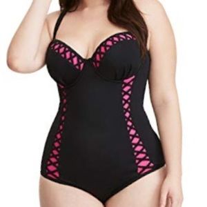 Black Lattice & Pink Peekaboo Push up Demi